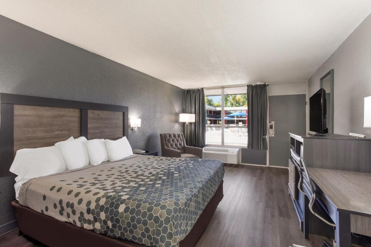 קייב סיטי Econo Lodge מראה חיצוני תמונה
