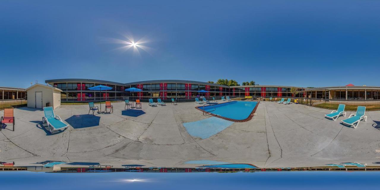 קייב סיטי Econo Lodge מראה חיצוני תמונה