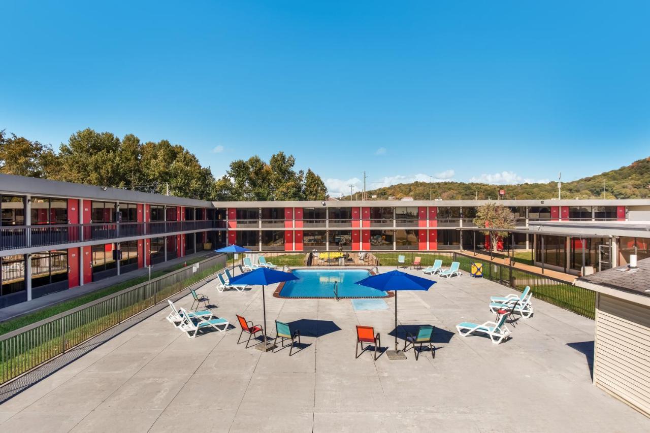 קייב סיטי Econo Lodge מראה חיצוני תמונה