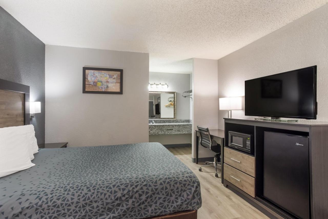 קייב סיטי Econo Lodge מראה חיצוני תמונה