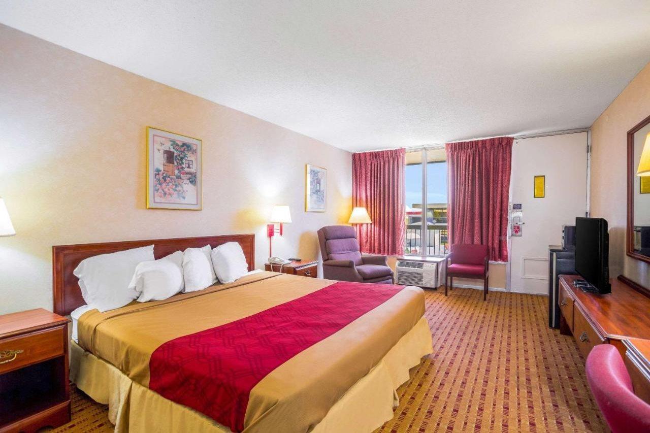 קייב סיטי Econo Lodge מראה חיצוני תמונה