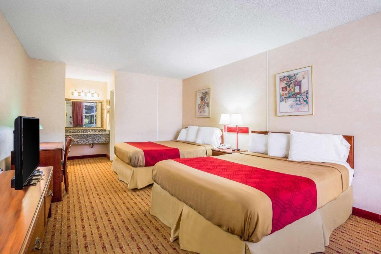 קייב סיטי Econo Lodge מראה חיצוני תמונה