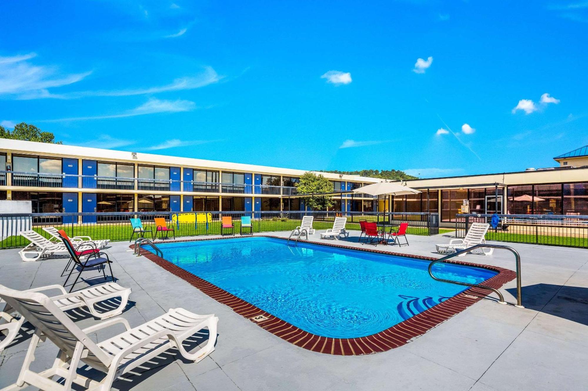 קייב סיטי Econo Lodge מראה חיצוני תמונה