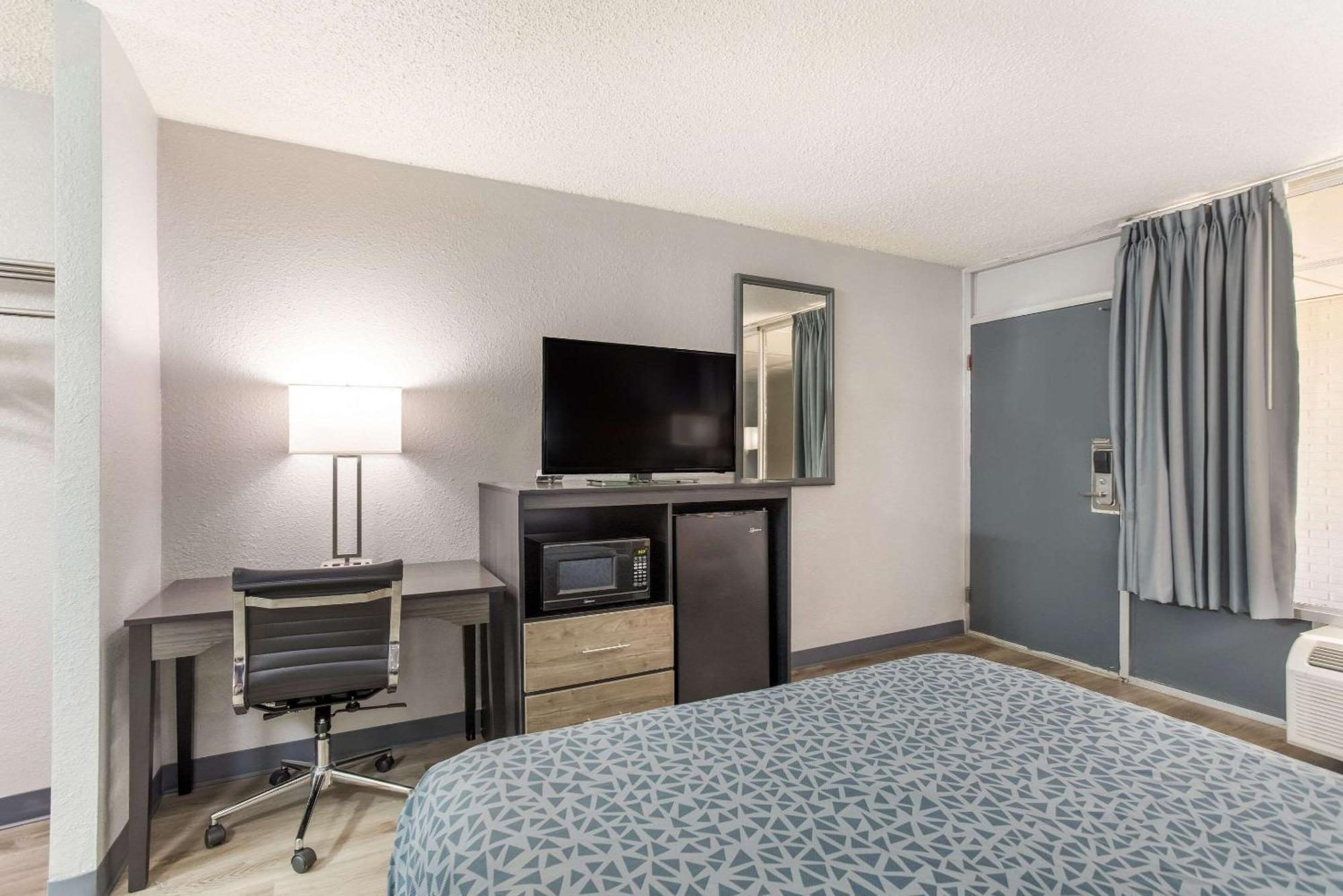 קייב סיטי Econo Lodge מראה חיצוני תמונה